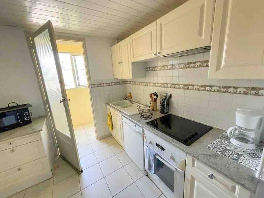 Appartement Spacieux Avec Parking Gratuit Sète Exterior foto