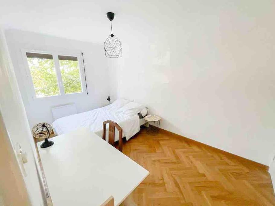 Appartement Spacieux Avec Parking Gratuit Sète Exterior foto